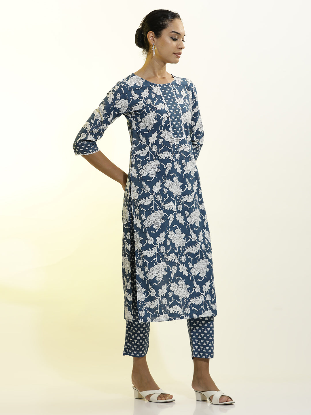 Navy Blue Floral Printed Cotton Blend Kurta Set