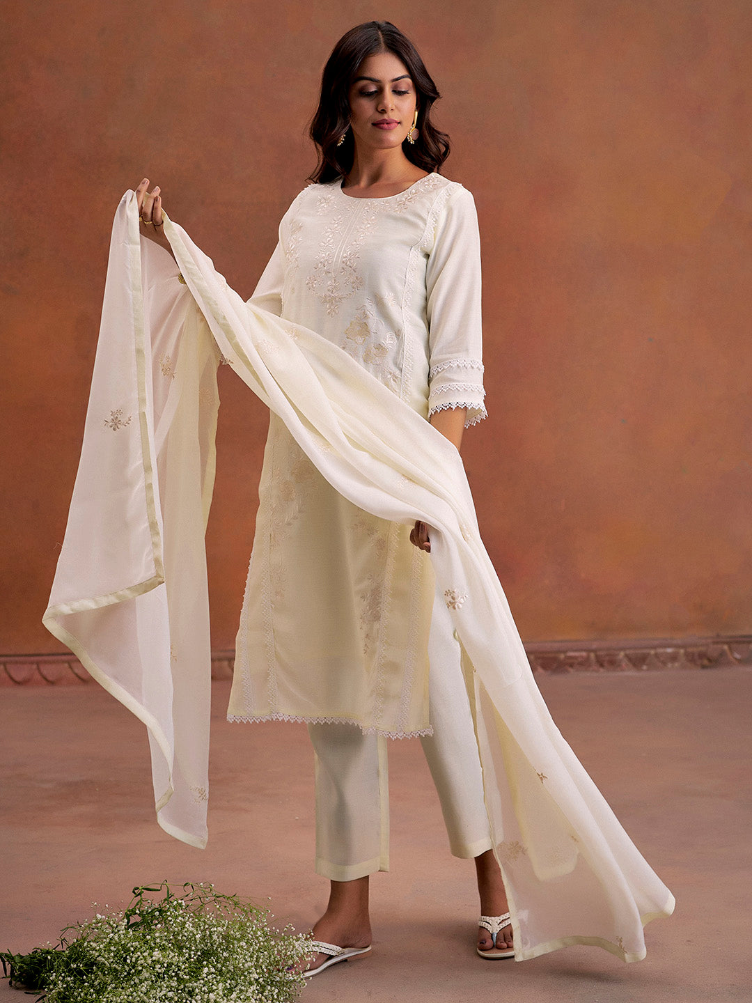 White Festive Embroidered Kurta Set With Dupatta