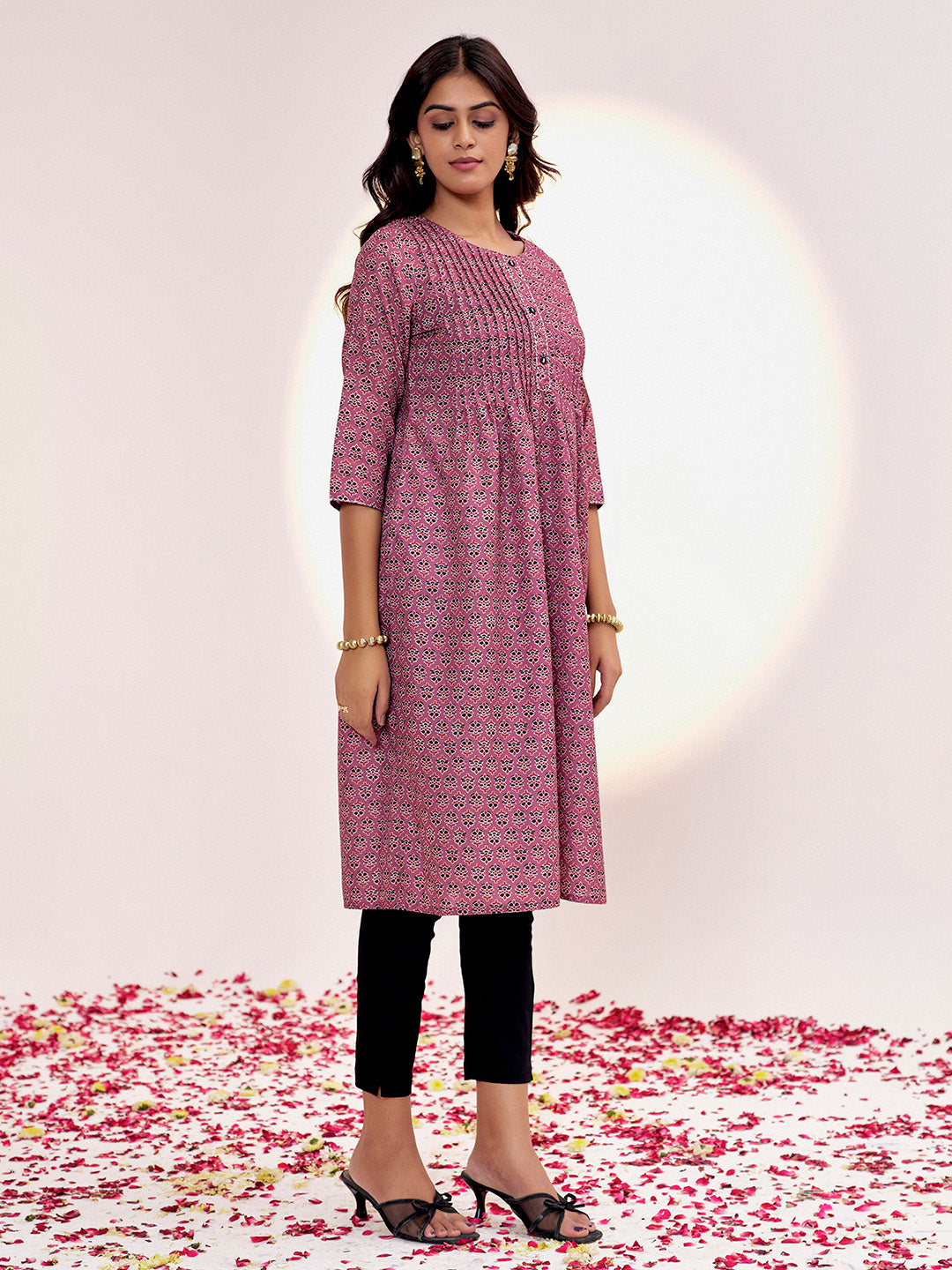 Mauve Ethnic Motif Printed Straight Kurta