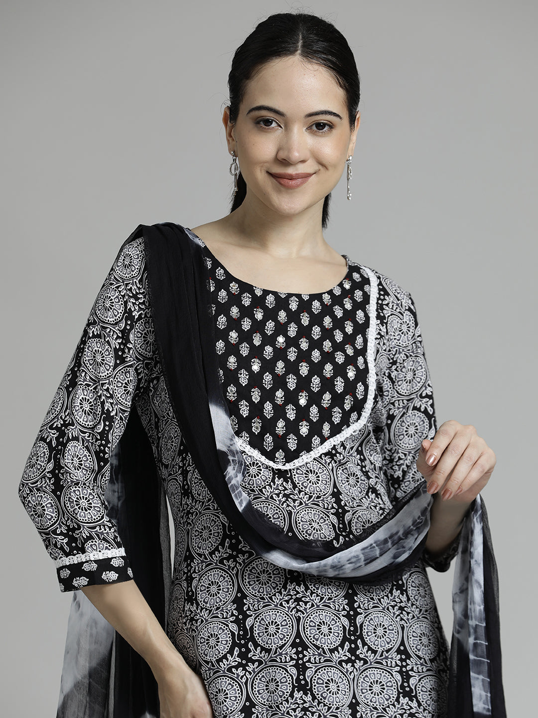 Ethnic Printed Black Kurta Set With Tie-Dye Dupatta