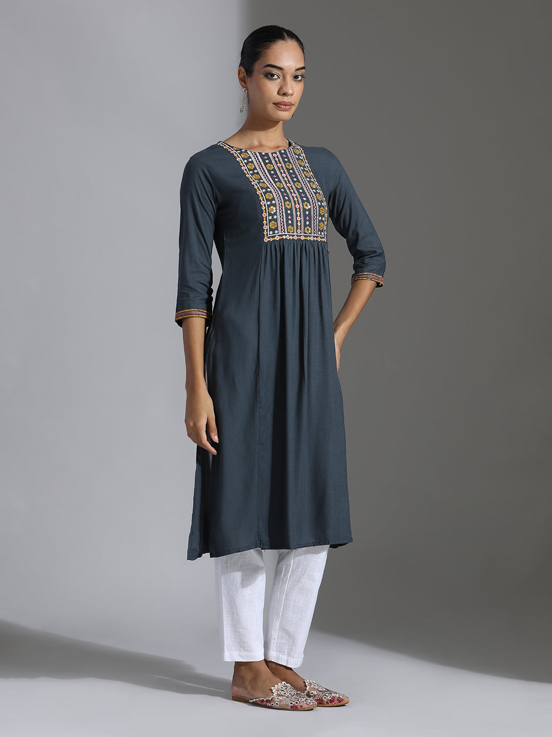 Grey Embroidered Rayon Straight Kurta