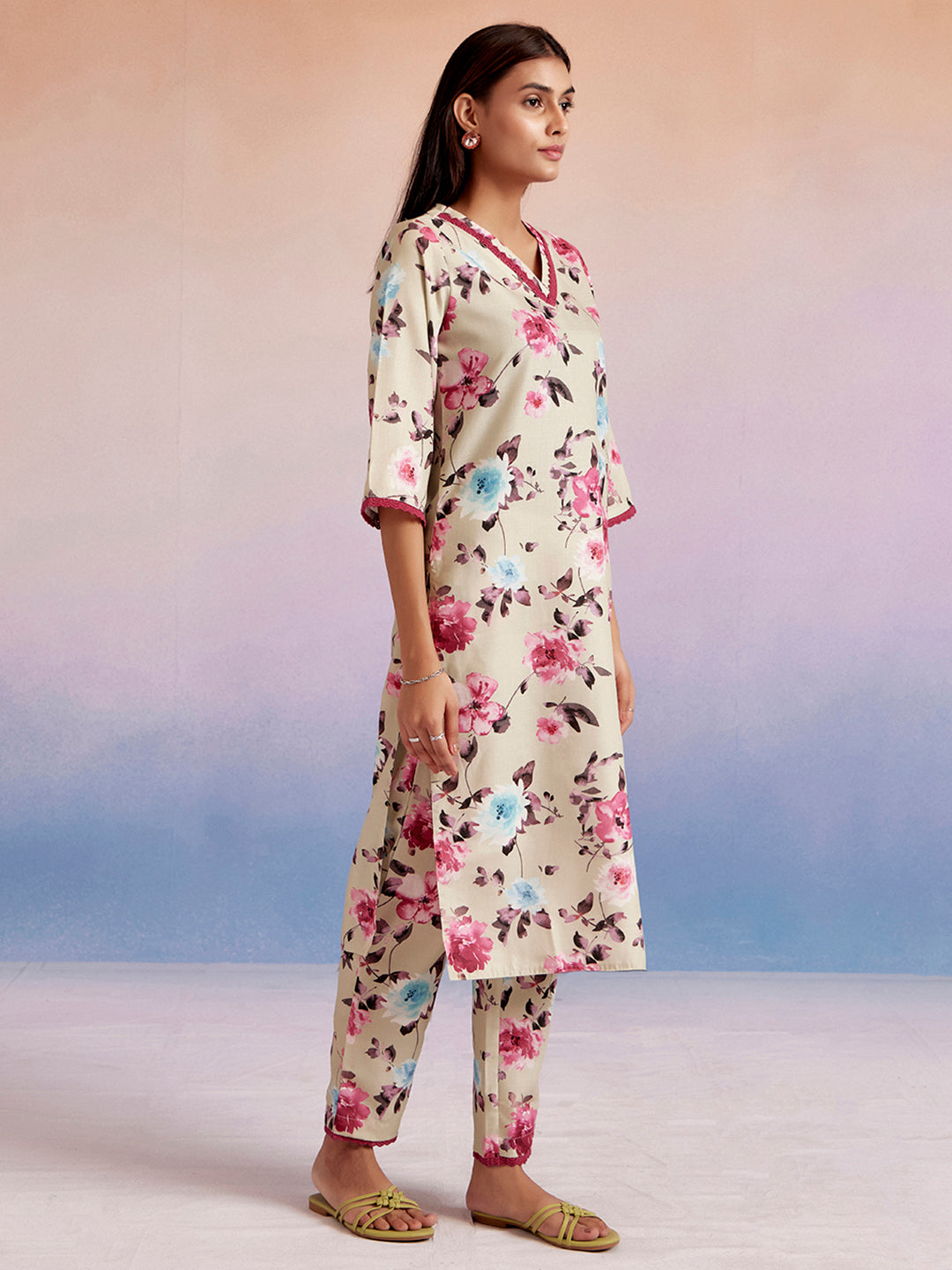 Light Green Floral Printed Straight Kurta With Pants