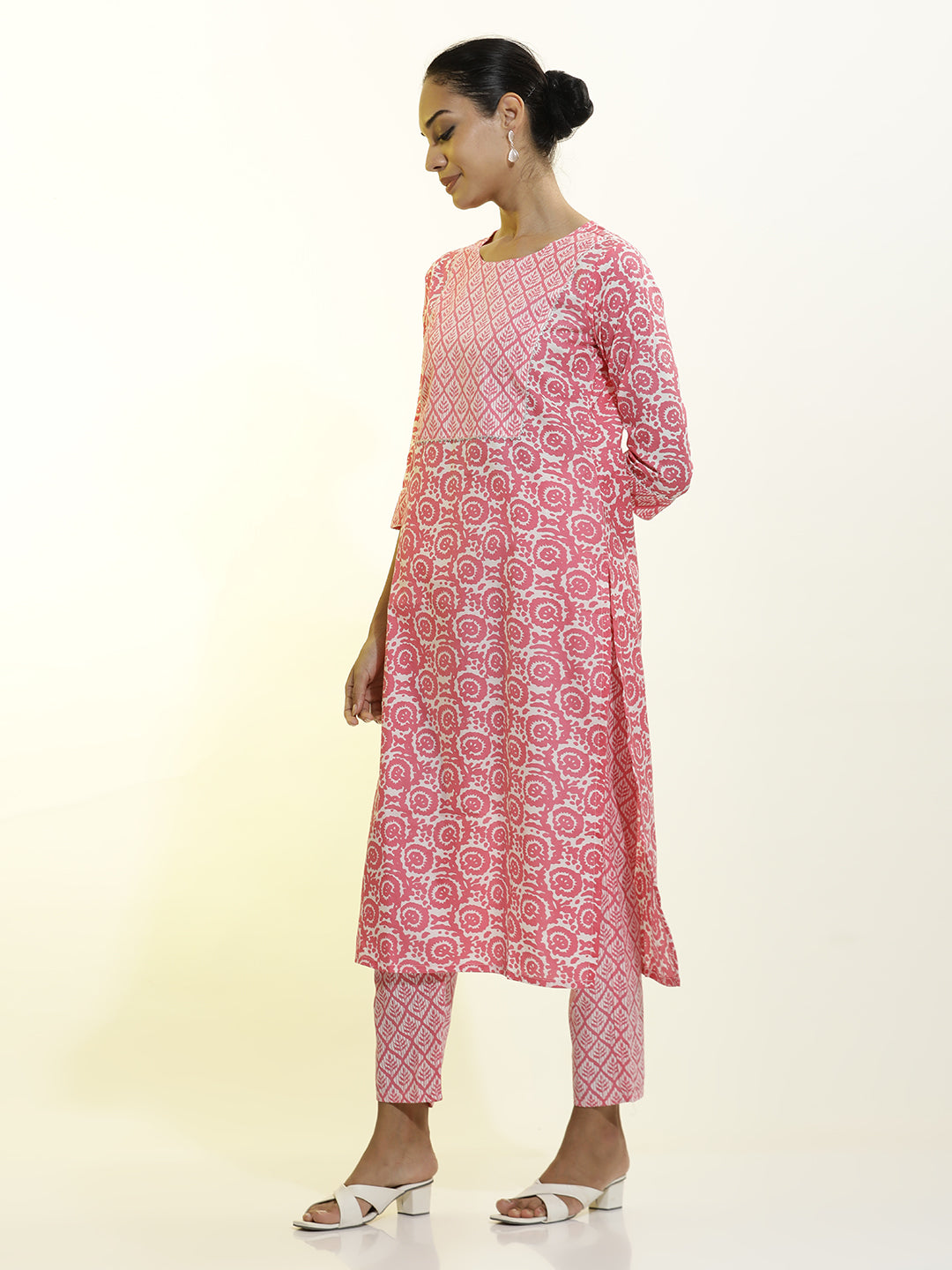 Pink Ethnic Motif Printed Cotton Straight Kurta Set