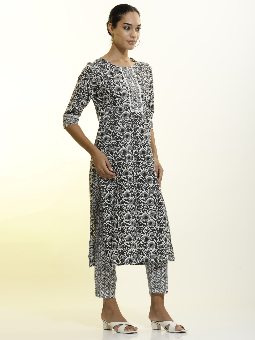 Abstract Printed Cotton Blend Kurta Set