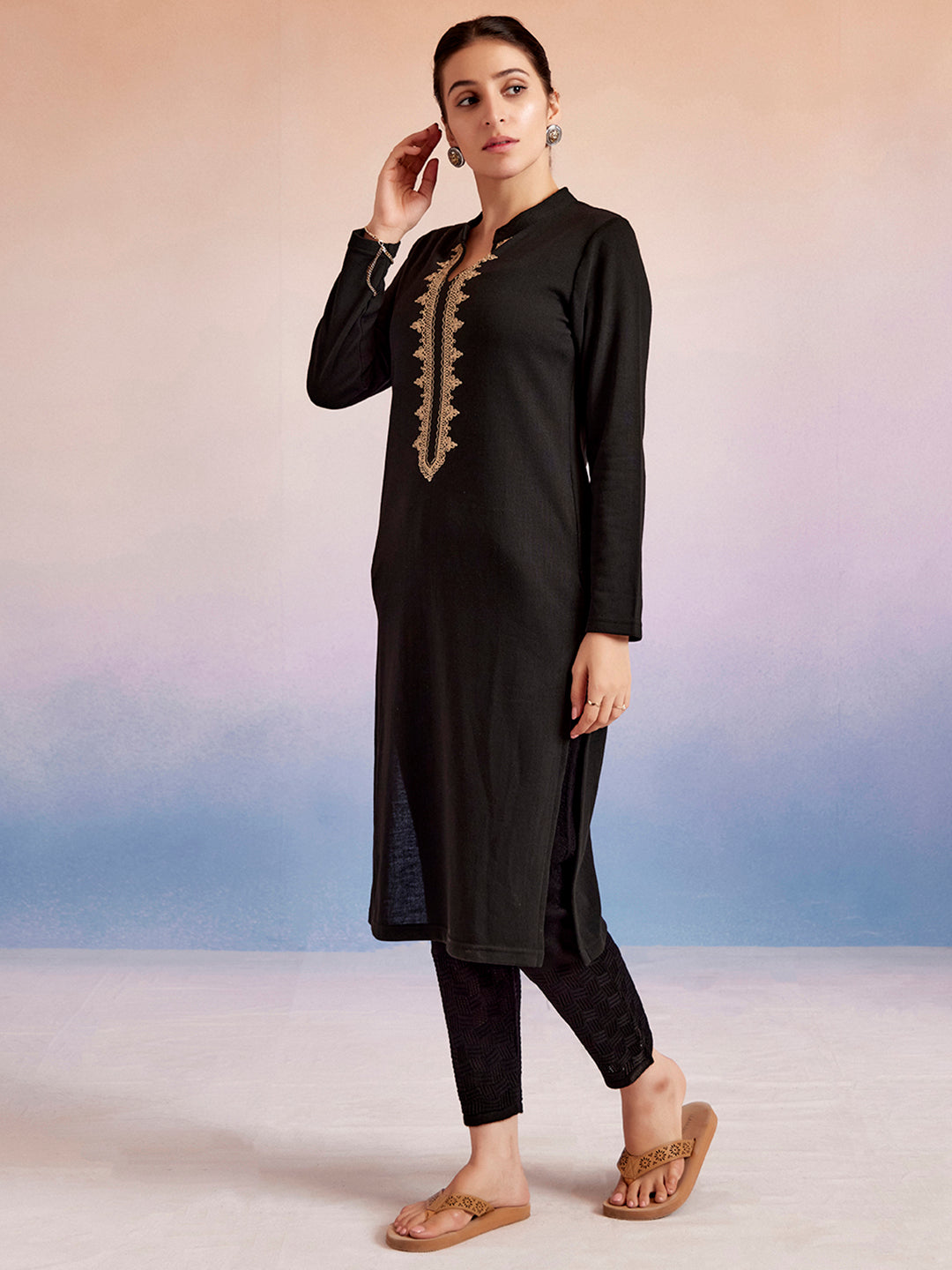 Embroidered Black Straight Woolen Kurta