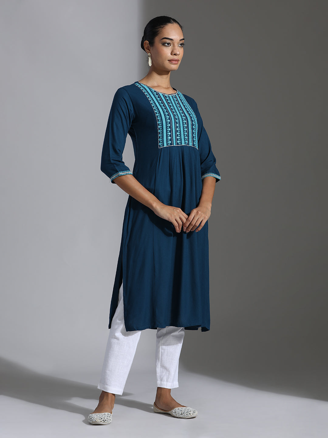 Teal Embroidered Rayon Straight Kurta