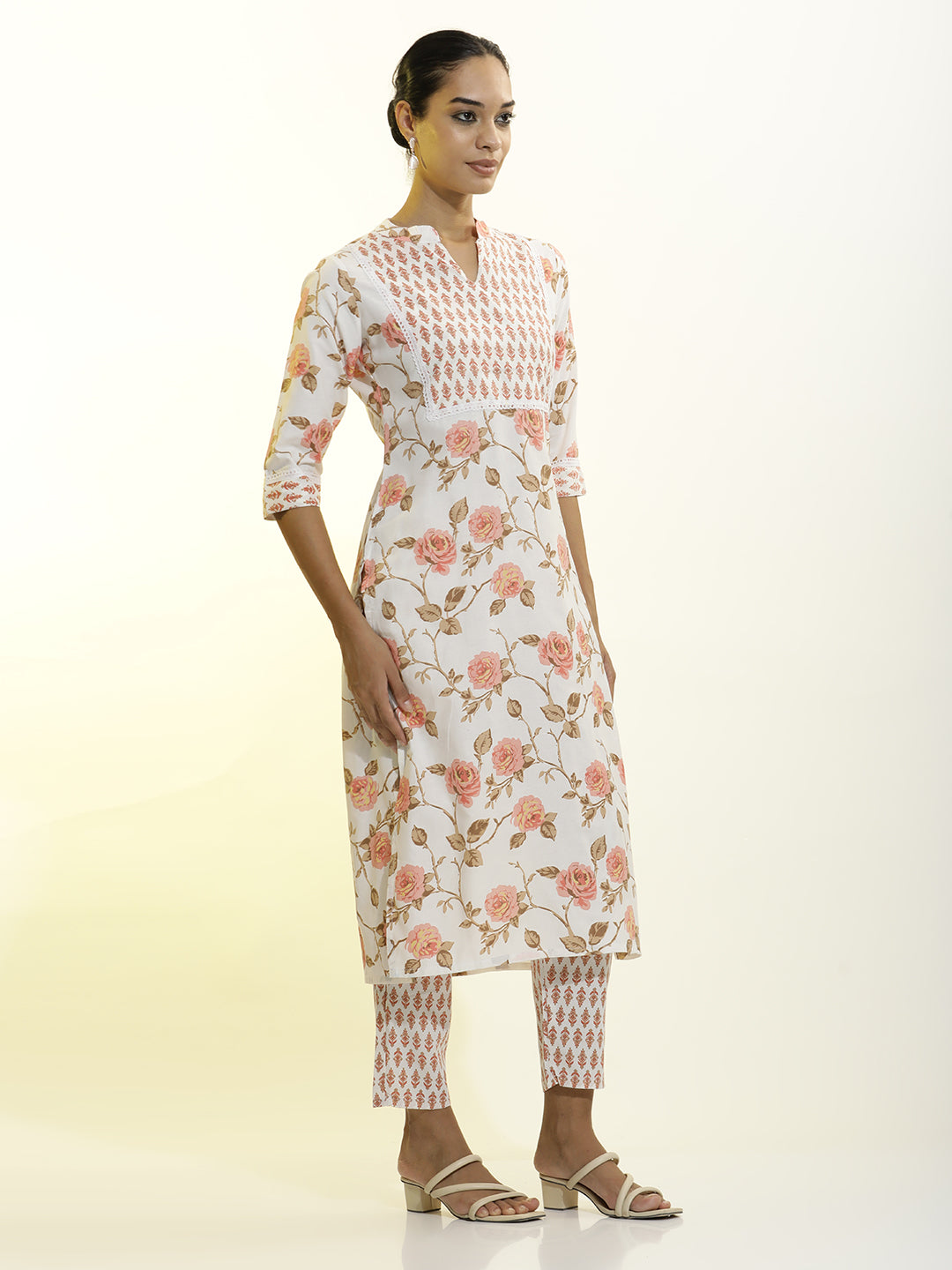 Floral Printed Cotton Blend White Kurta Set