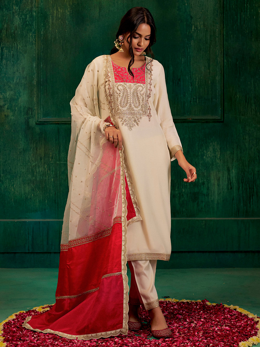 Cream & Fuchsia Zardozi Embroidered Festive Kurta Set With Dupatta