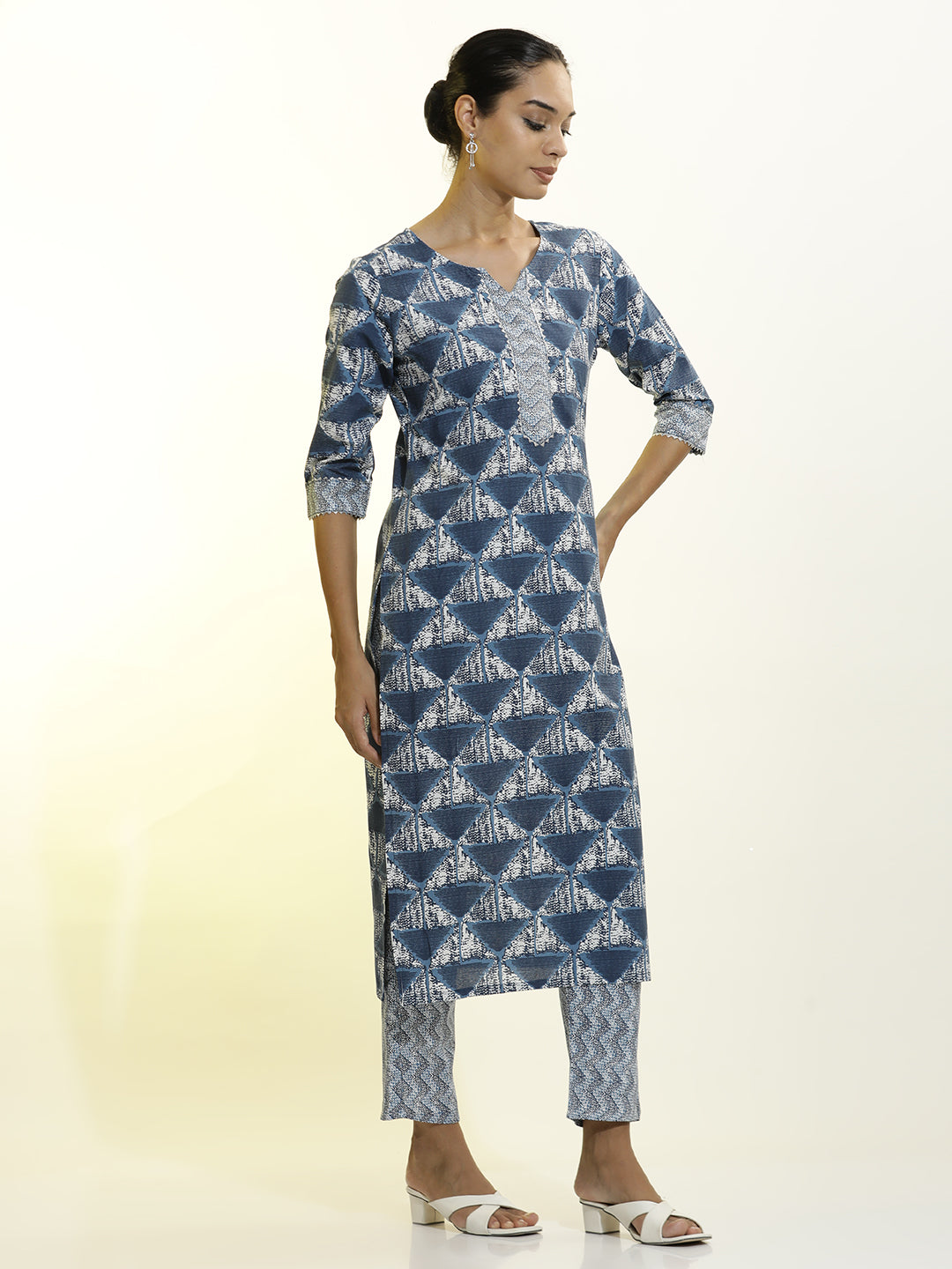 Geometric Printed Cotton Blend Kurta Set