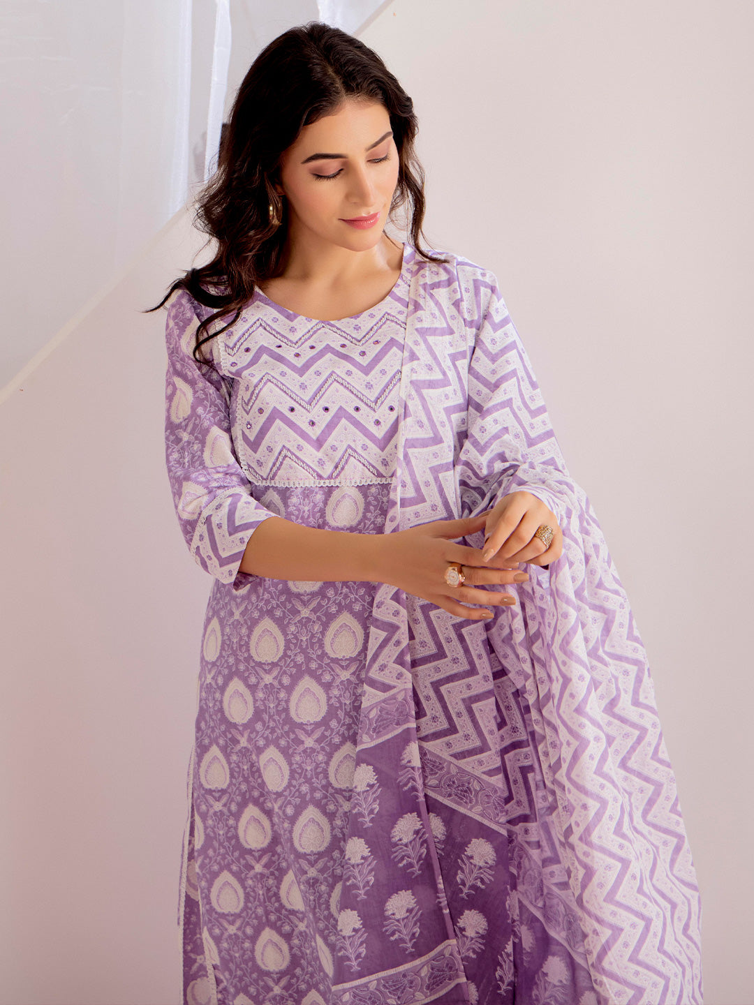 Lavender Ethnic Printed Cotton Kurta Set With Dupatta