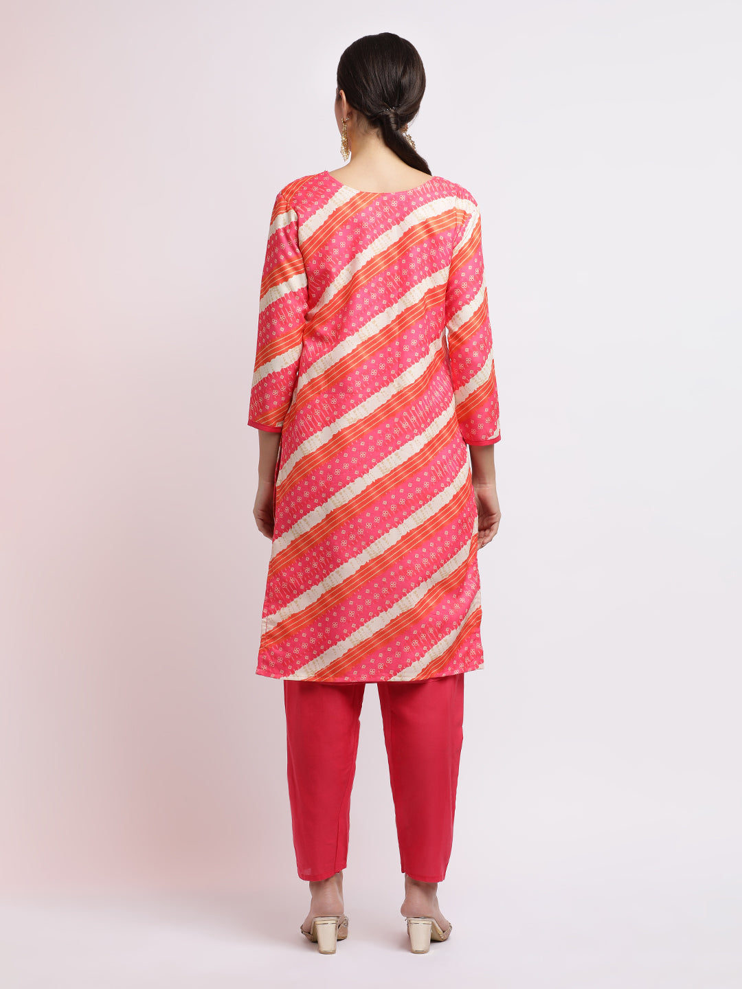 Leheriya Printed Gota Patti Kurta Set With Dupatta