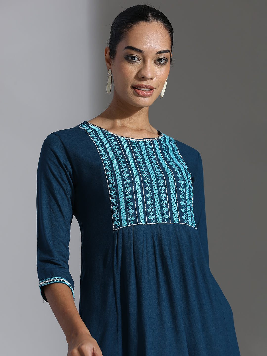 Teal Embroidered Rayon Straight Kurta