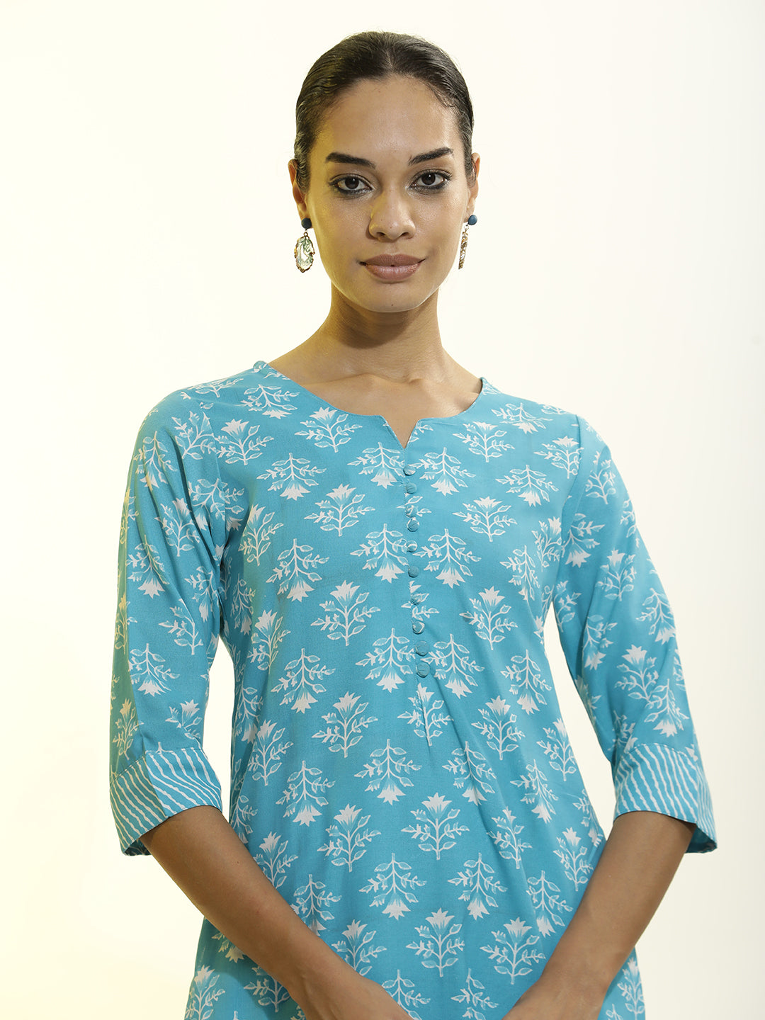 Blue Floral Printed Cotton Blend Kurta Set