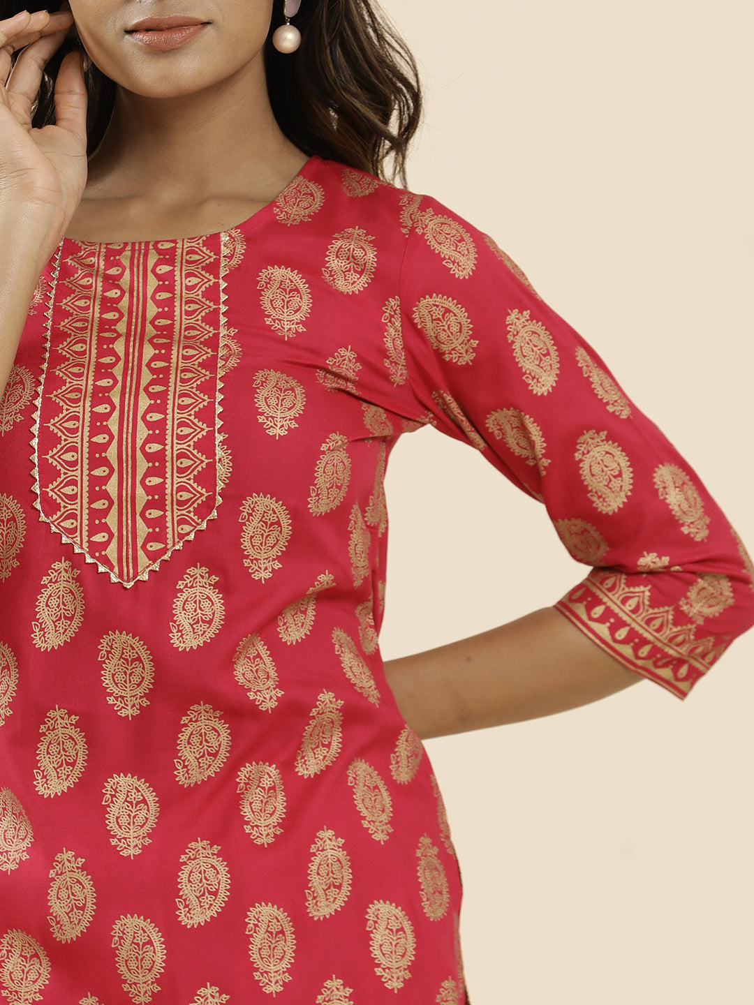 Fuchsia Ethnic Motif Printed Straight Kurta