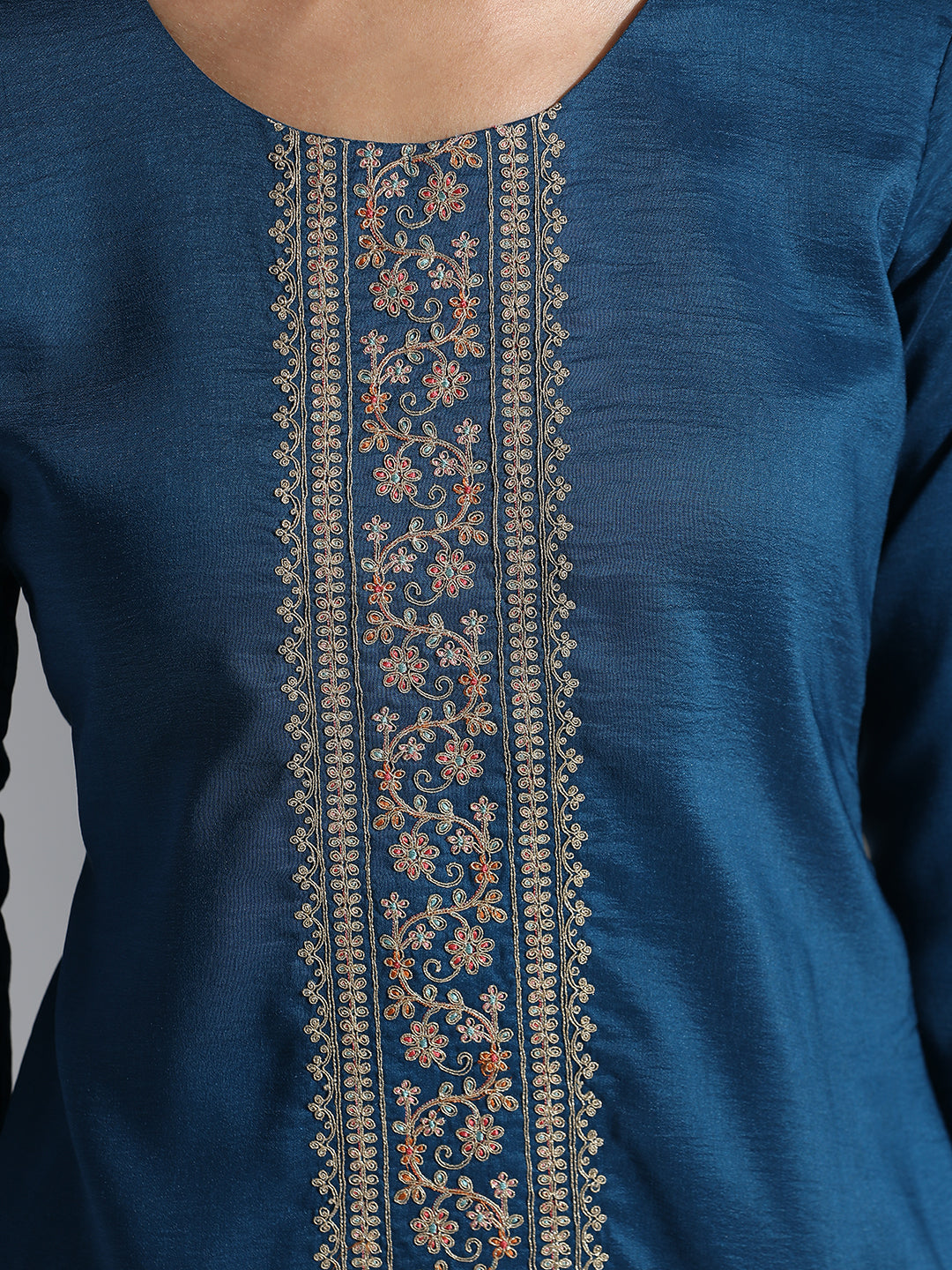 Blue Embroidered Chinon Straight Kurta