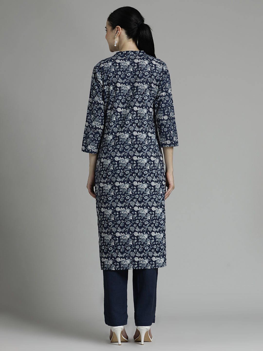 Floral Navy Blue Printed Kurta Set With Tie-Dye Dupatta