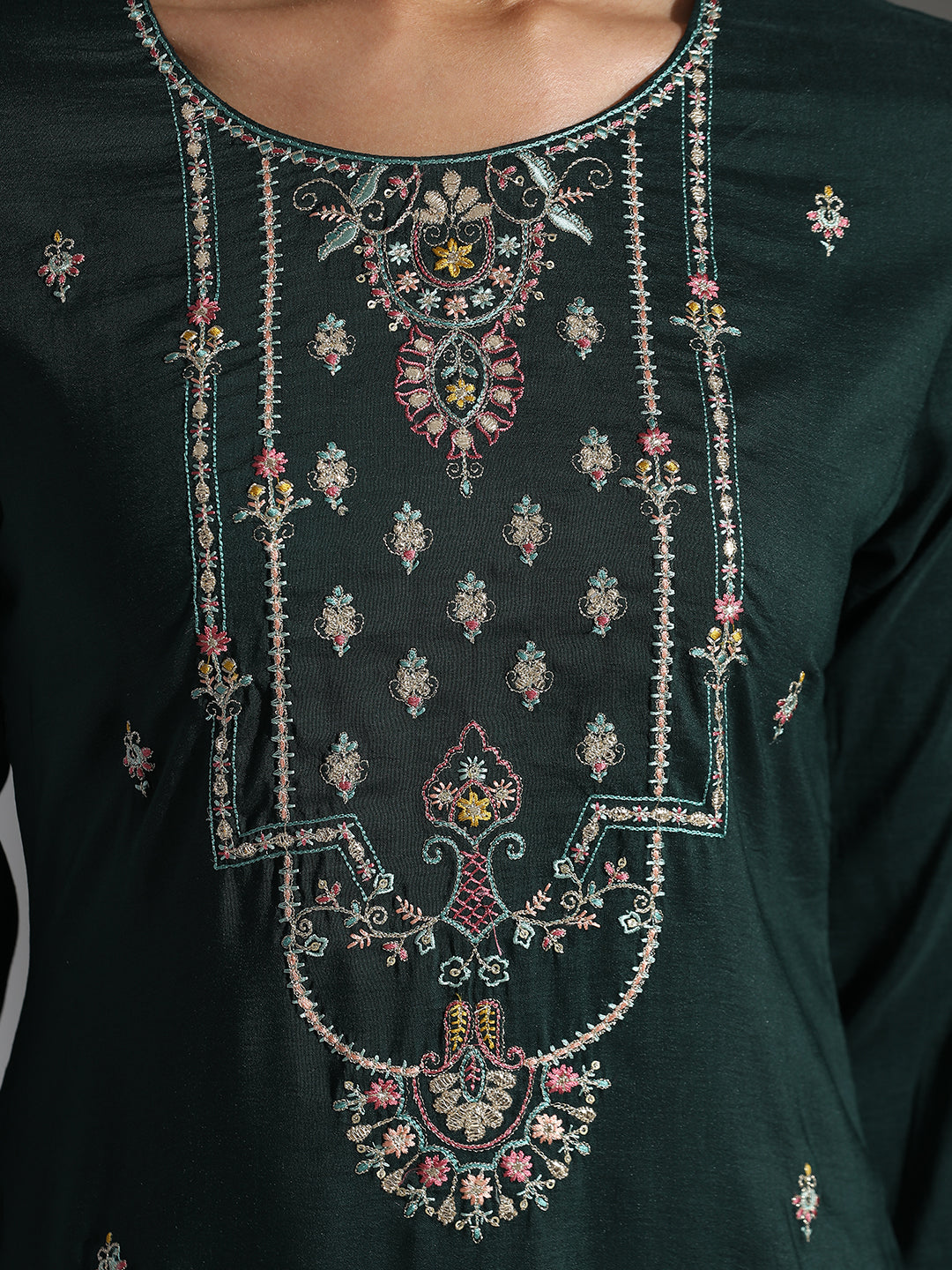 Green Embroidered Chinon Kurta Set With Dupatta