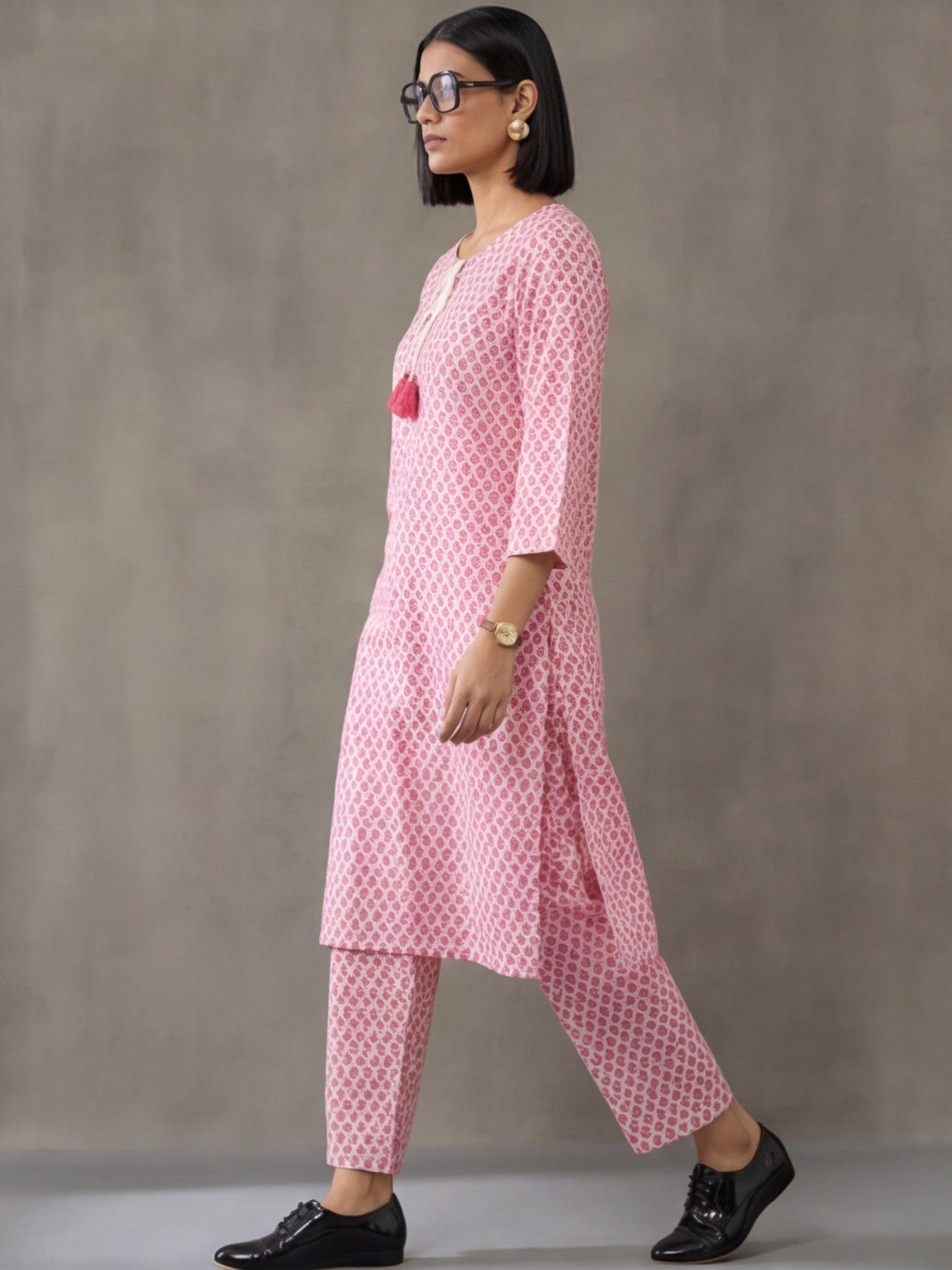 Floral Printed Straight Kurta & Trousers Sets