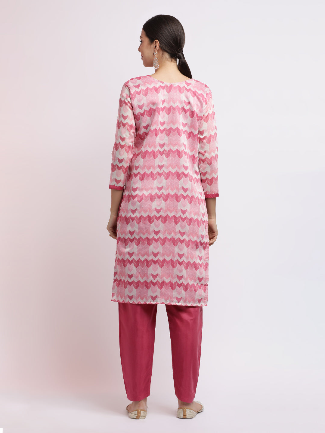 Pink Embroidered Cotton Blend Kurta Set With Dupatta