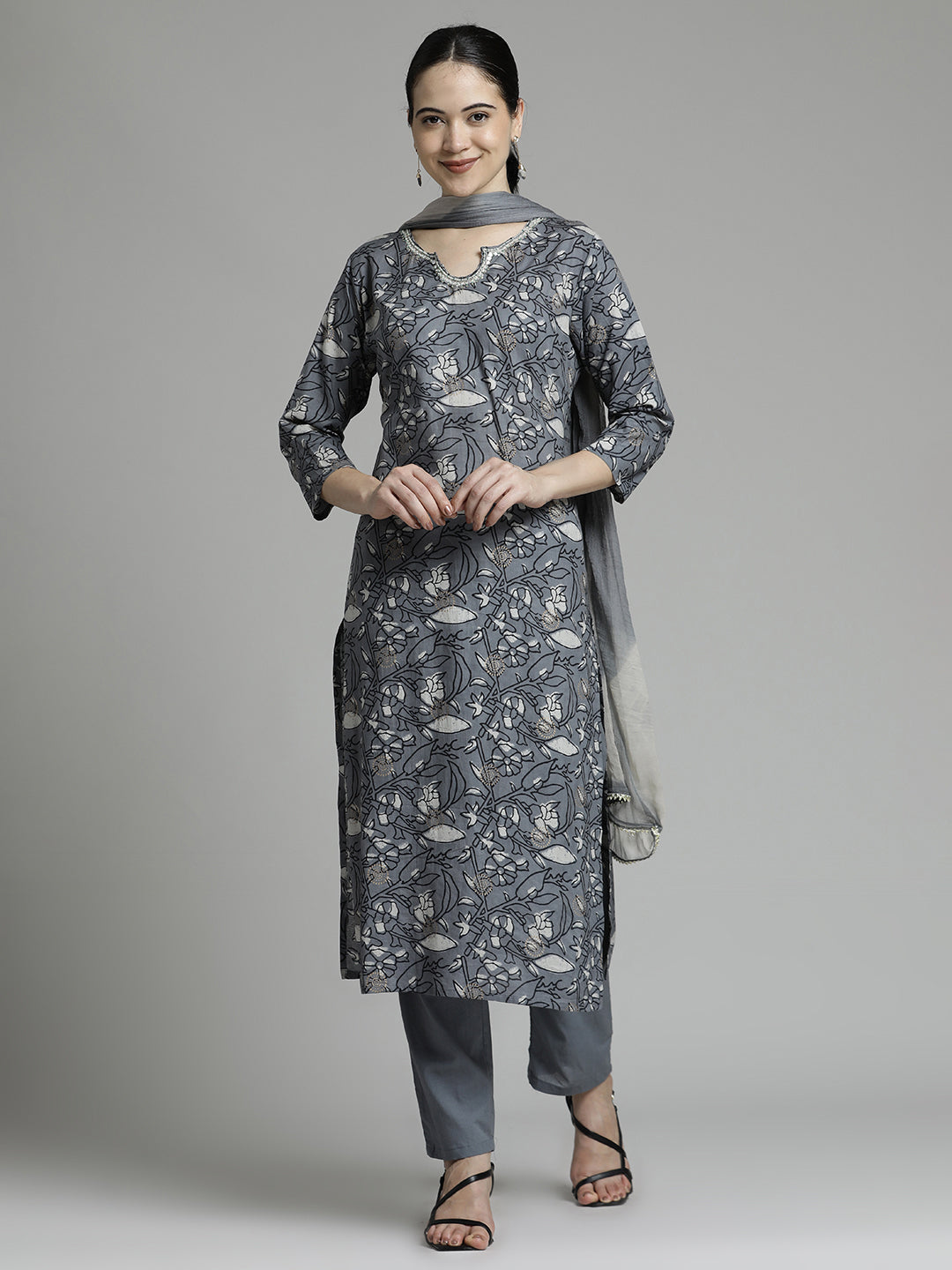 Grey Ethnic Printed Kurta Set With Tie-Dye Dupatta