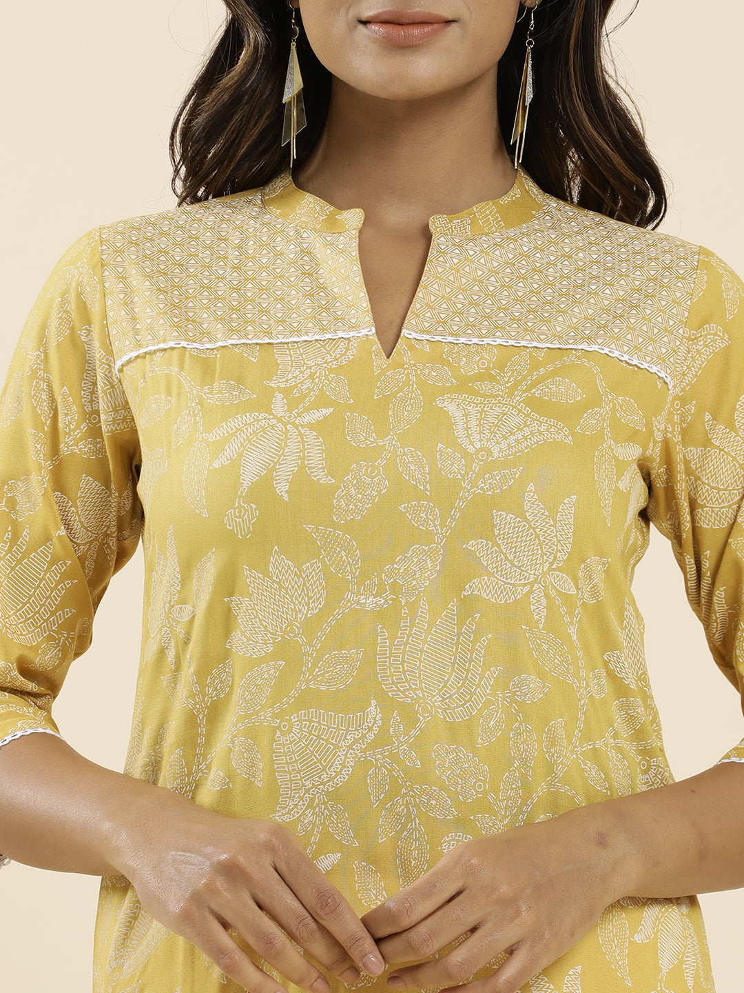 Yellow Floral Printed Straight Kurta