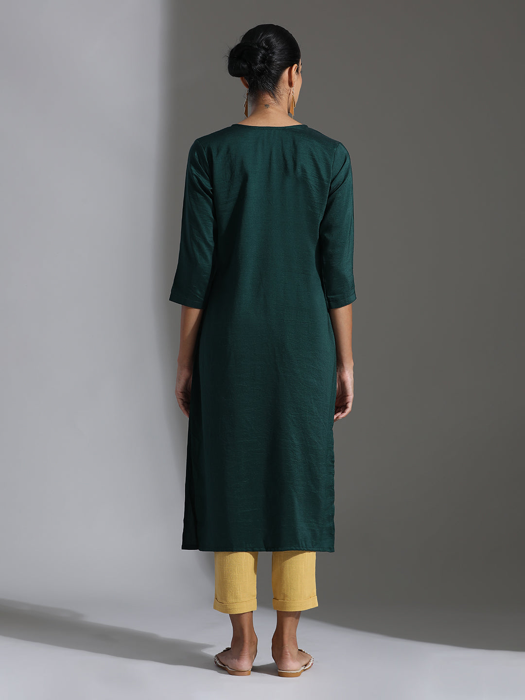 Green Embroidered Chinon Straight Kurta