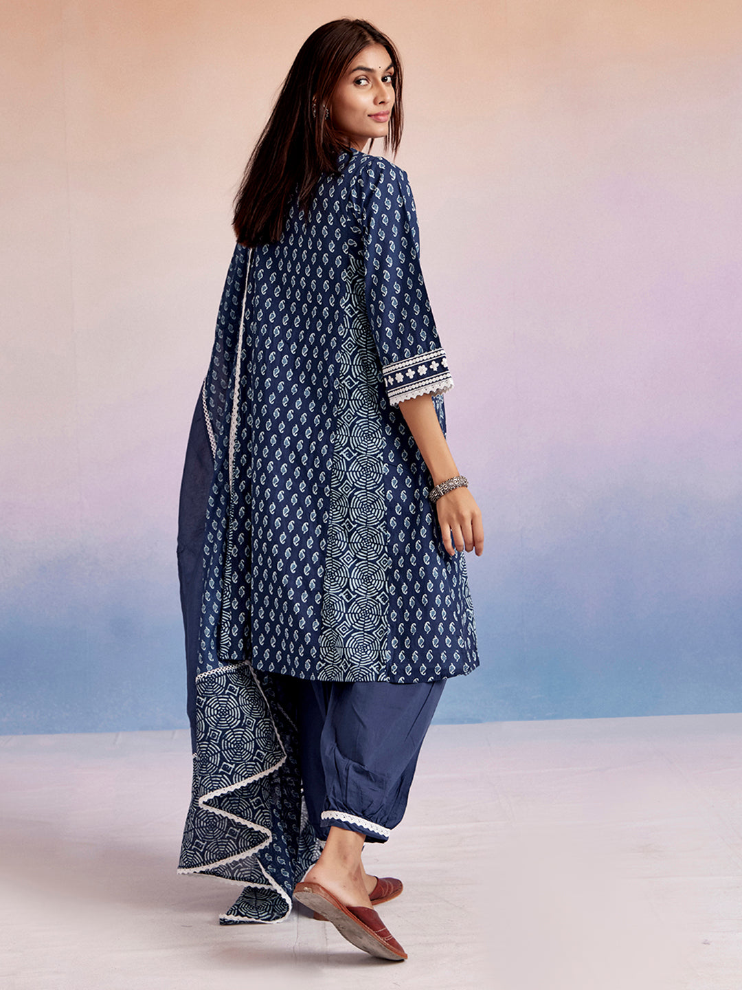 Indigo Printed Pakistani Kurta Set With Dupatta