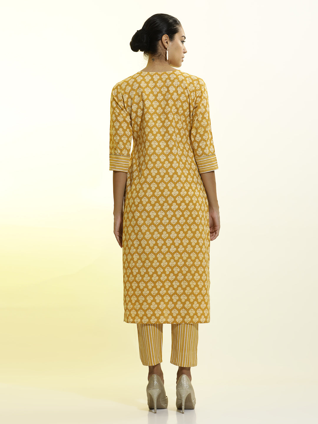 Yellow Floral Printed Cotton Blend Kurta Set