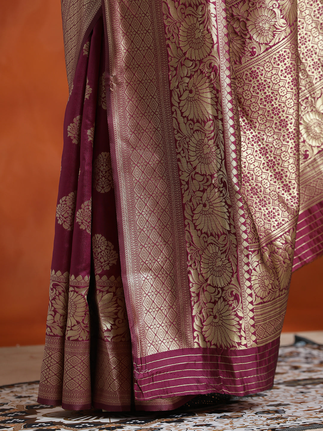 Zari Woven Design Banarasi Saree