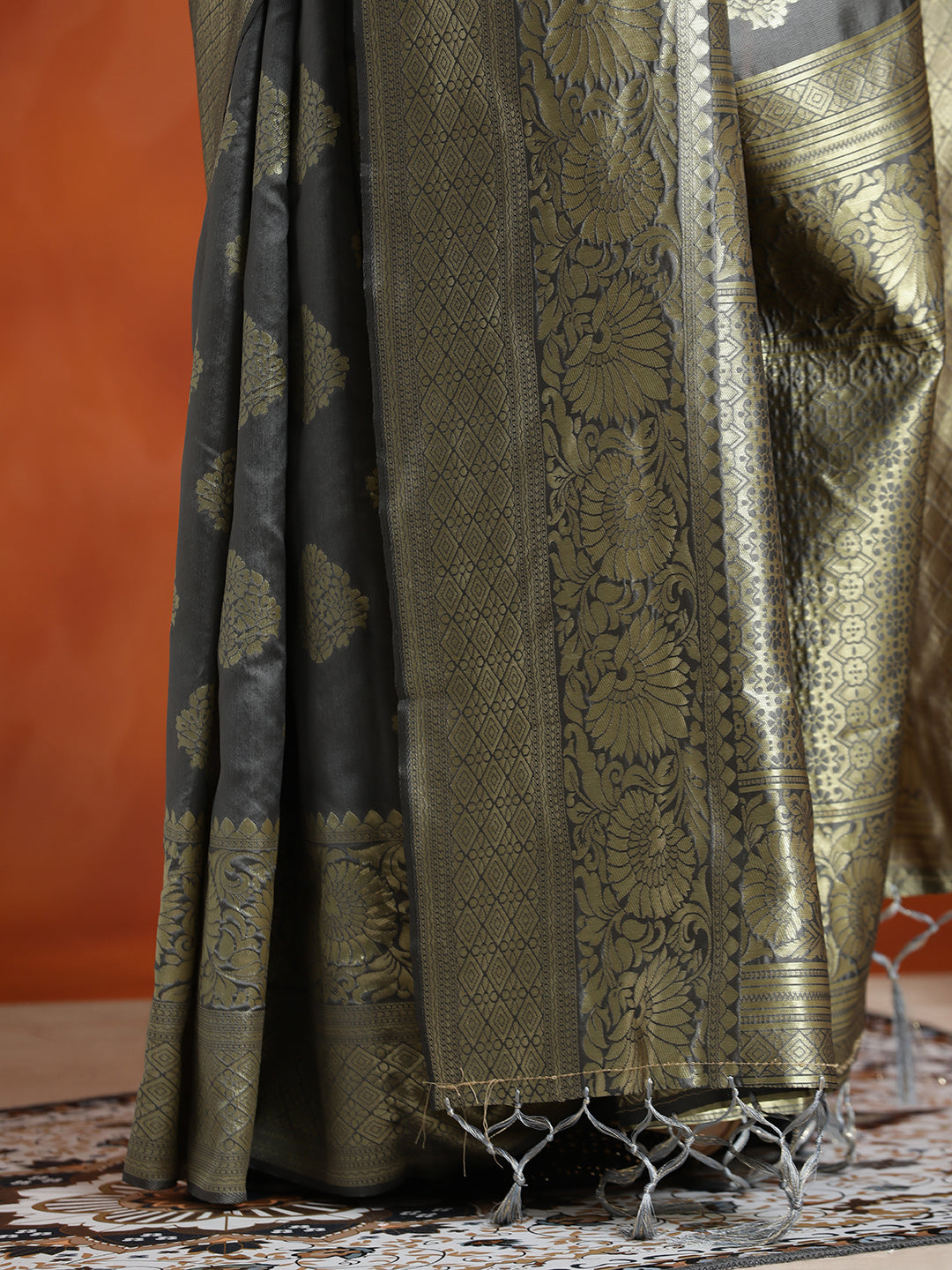 Grey Silk Blend Zari Woven Design Banarasi Saree