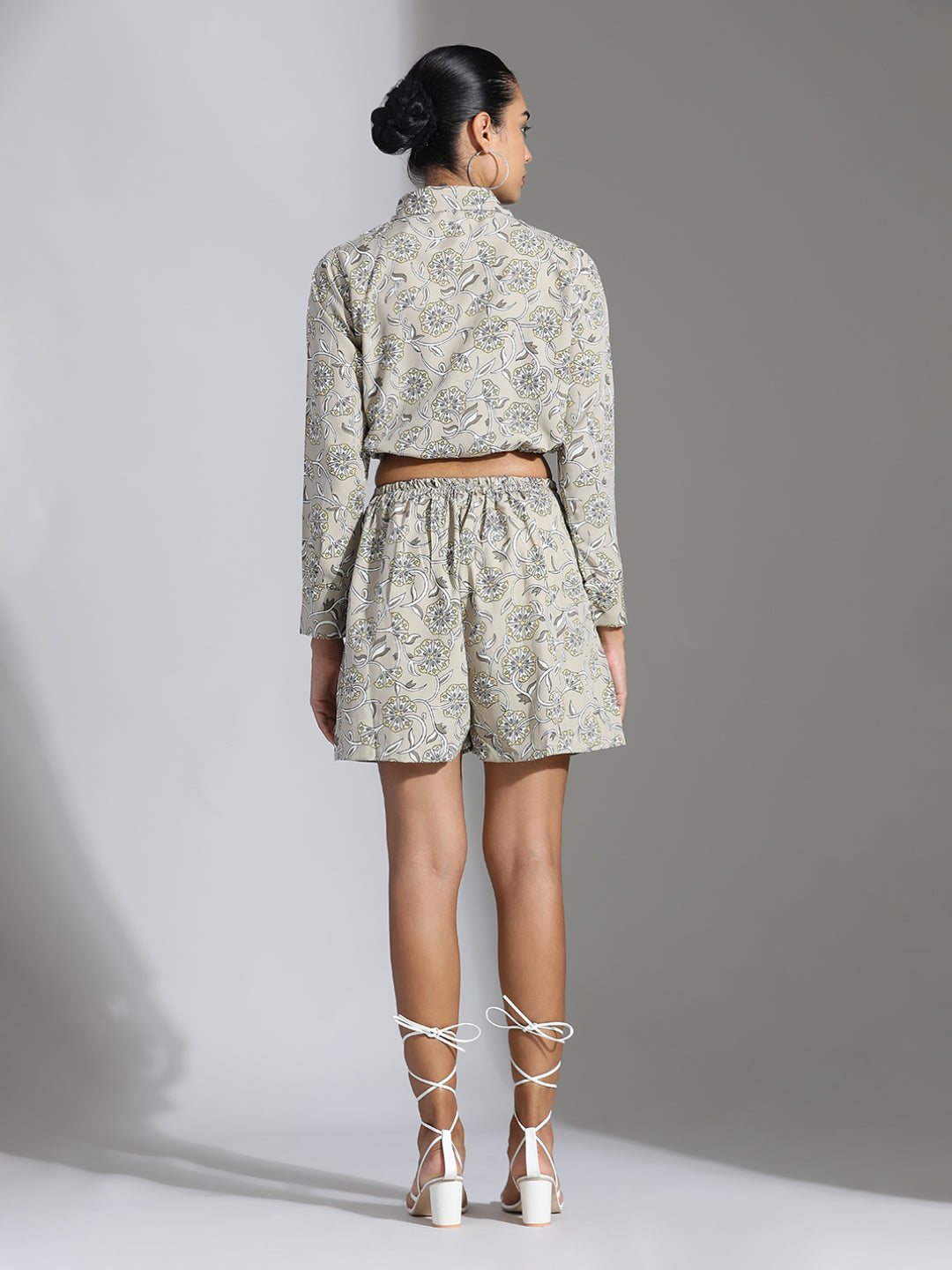 Grey Floral Printed Crop Top With Shorts Co-ord Set