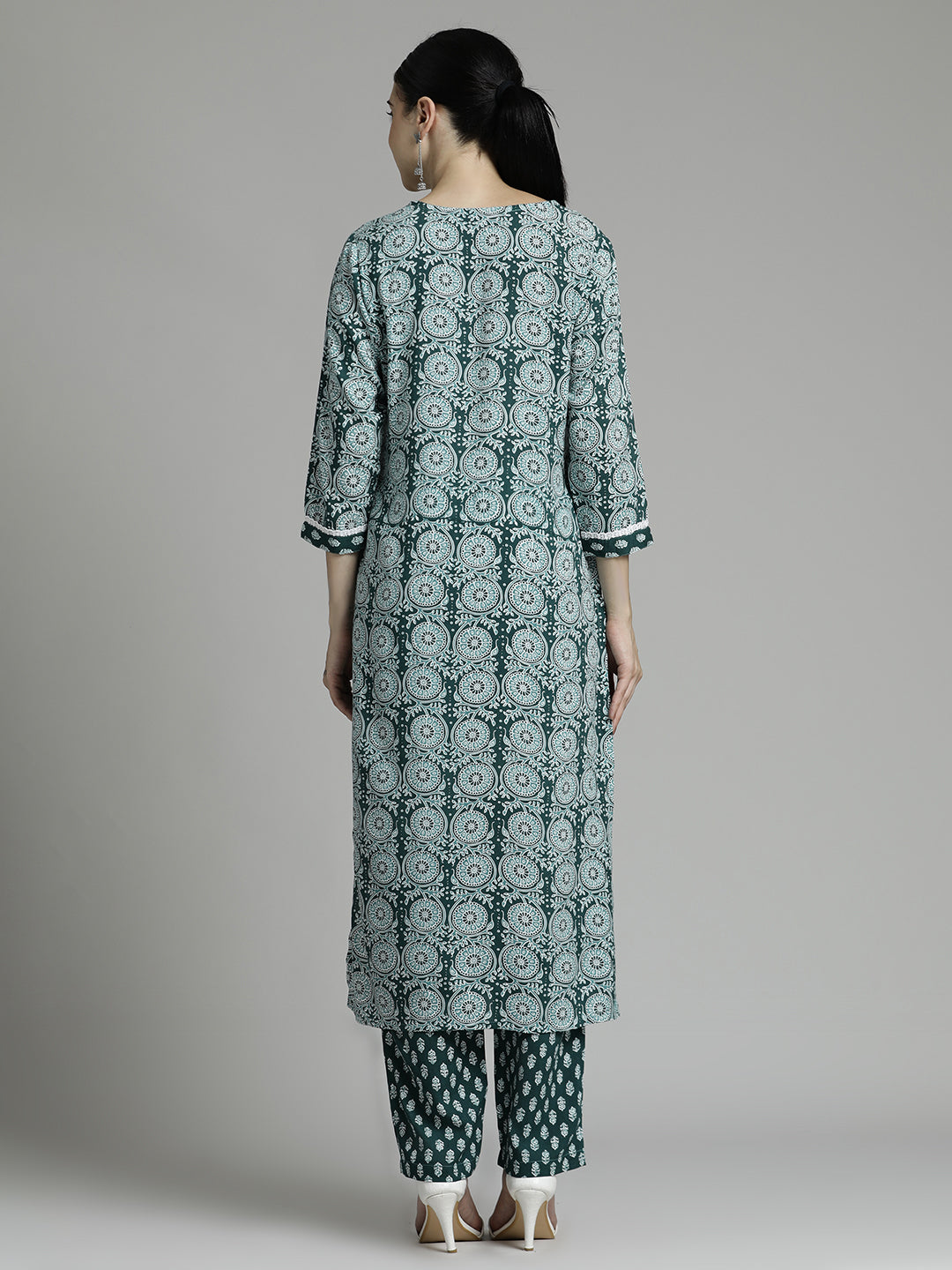 Ethnic Floral Printed Kurta Set With Tie-Dye Dupatta