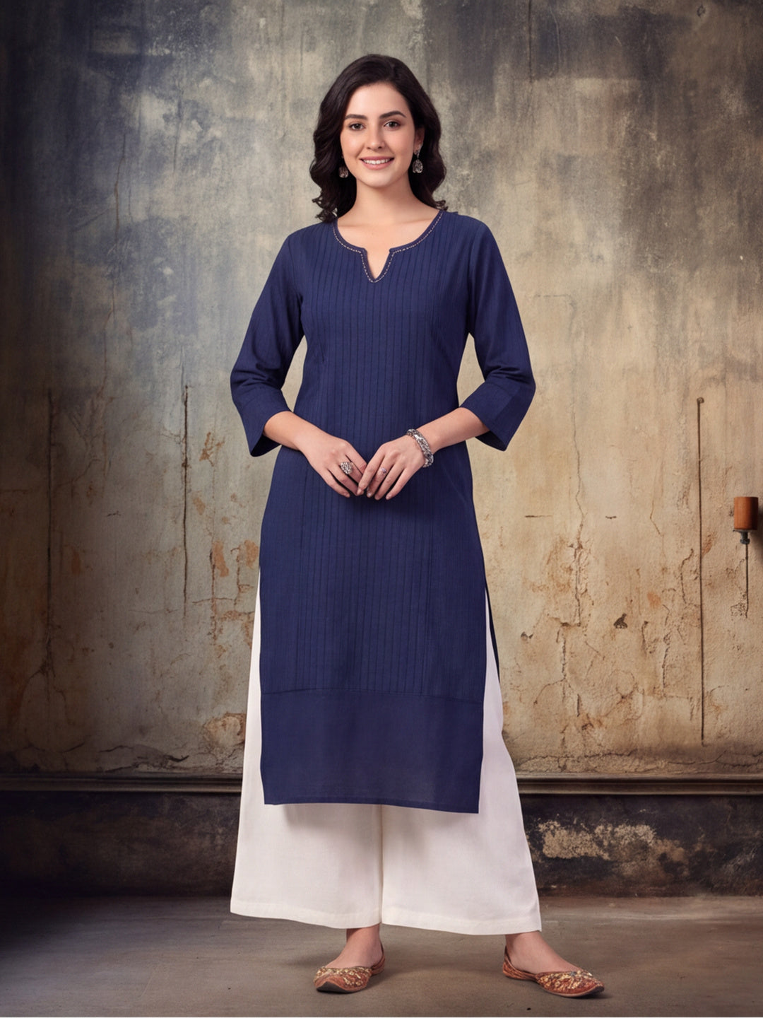 Women Keyhole Solid Staright Three Fourth Sleeve Pure Cotton Kurta
