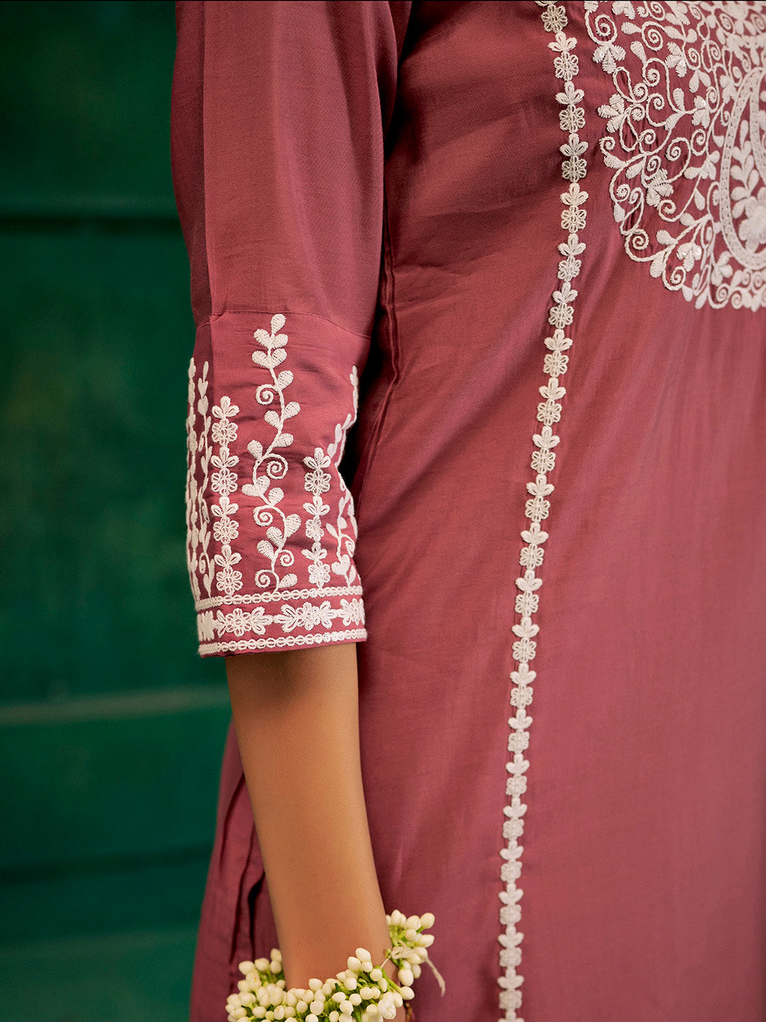 Mauve Resham Embroidered Festive Kurta Set With Dupatta