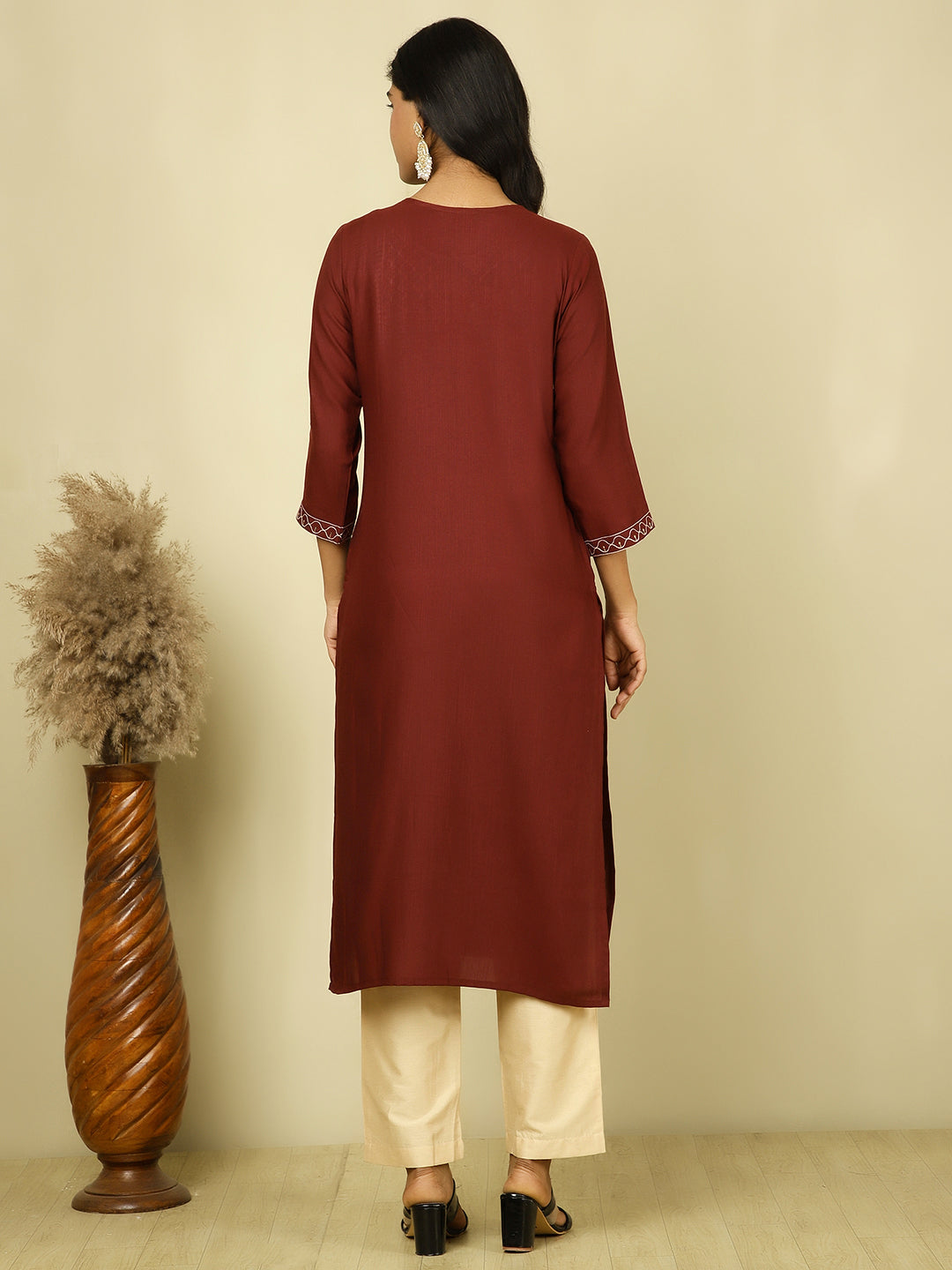 Thread Embroidered Cotton Kurta