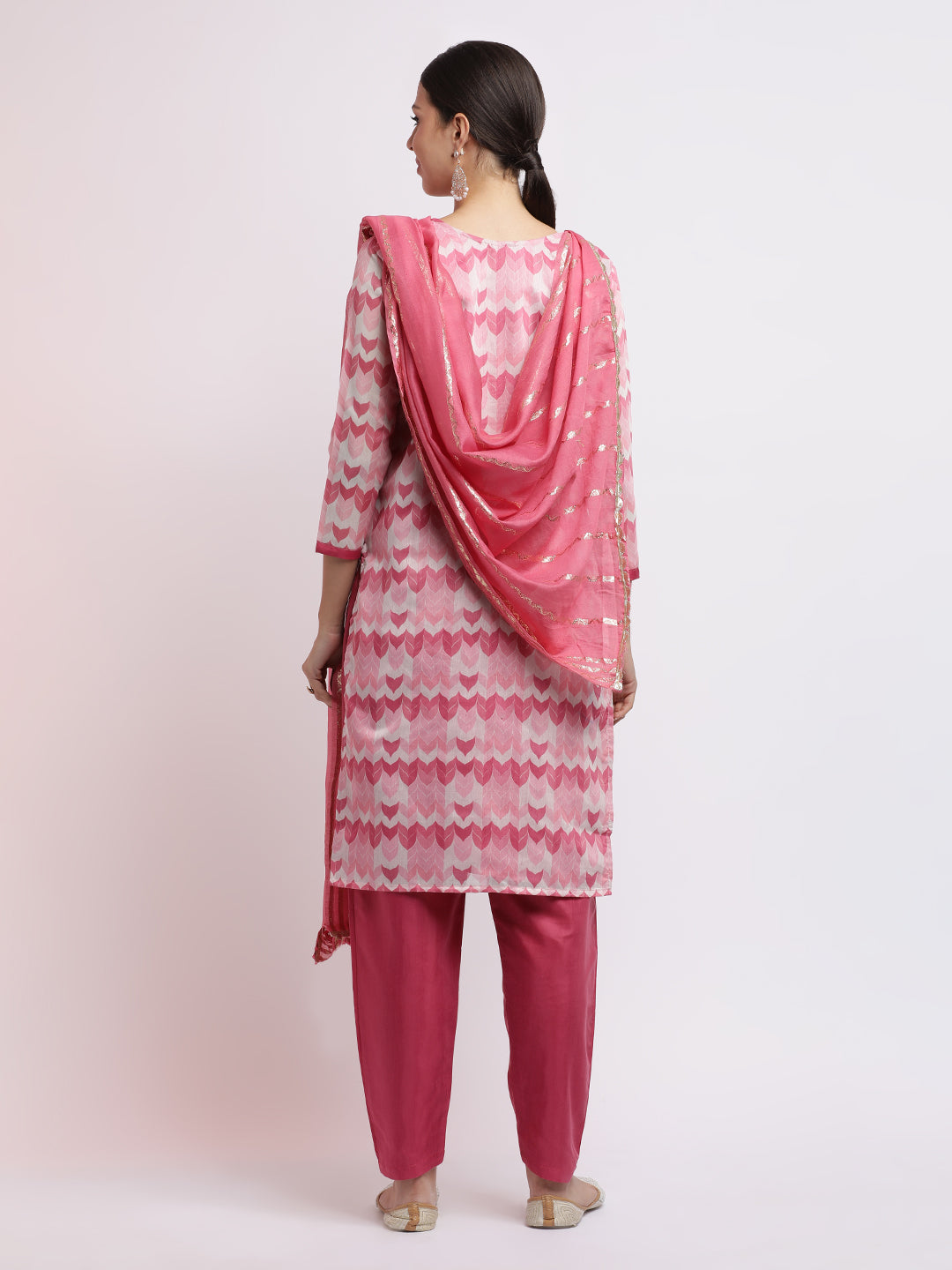 Pink Embroidered Cotton Blend Kurta Set With Dupatta