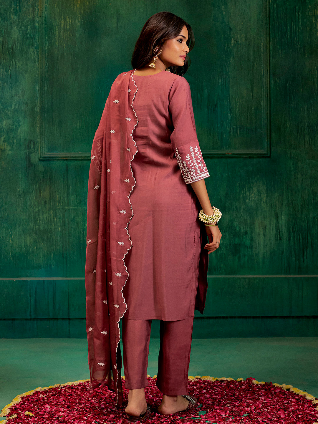 Mauve Resham Embroidered Festive Kurta Set With Dupatta