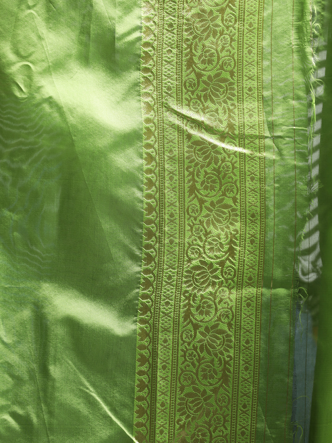 Heavy Banarasi Zari Woven Silk Blend Pista Green Saree