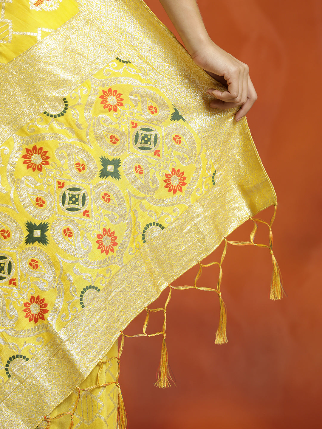 Yellow Party Wear Silk Banarasi Floral Zari Woven Design Saree