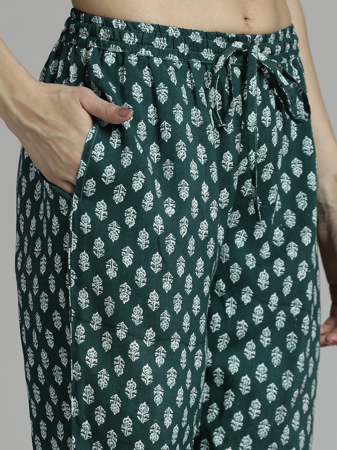 Ethnic Floral Printed Kurta Set With Tie-Dye Dupatta