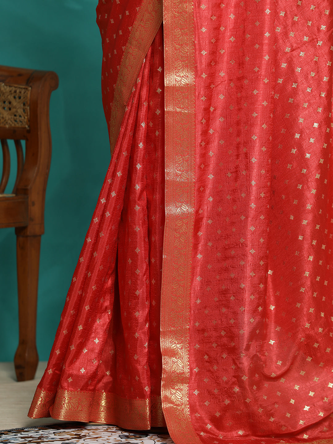 Red Silk Blend Floral Zari Woven Heavy Saree