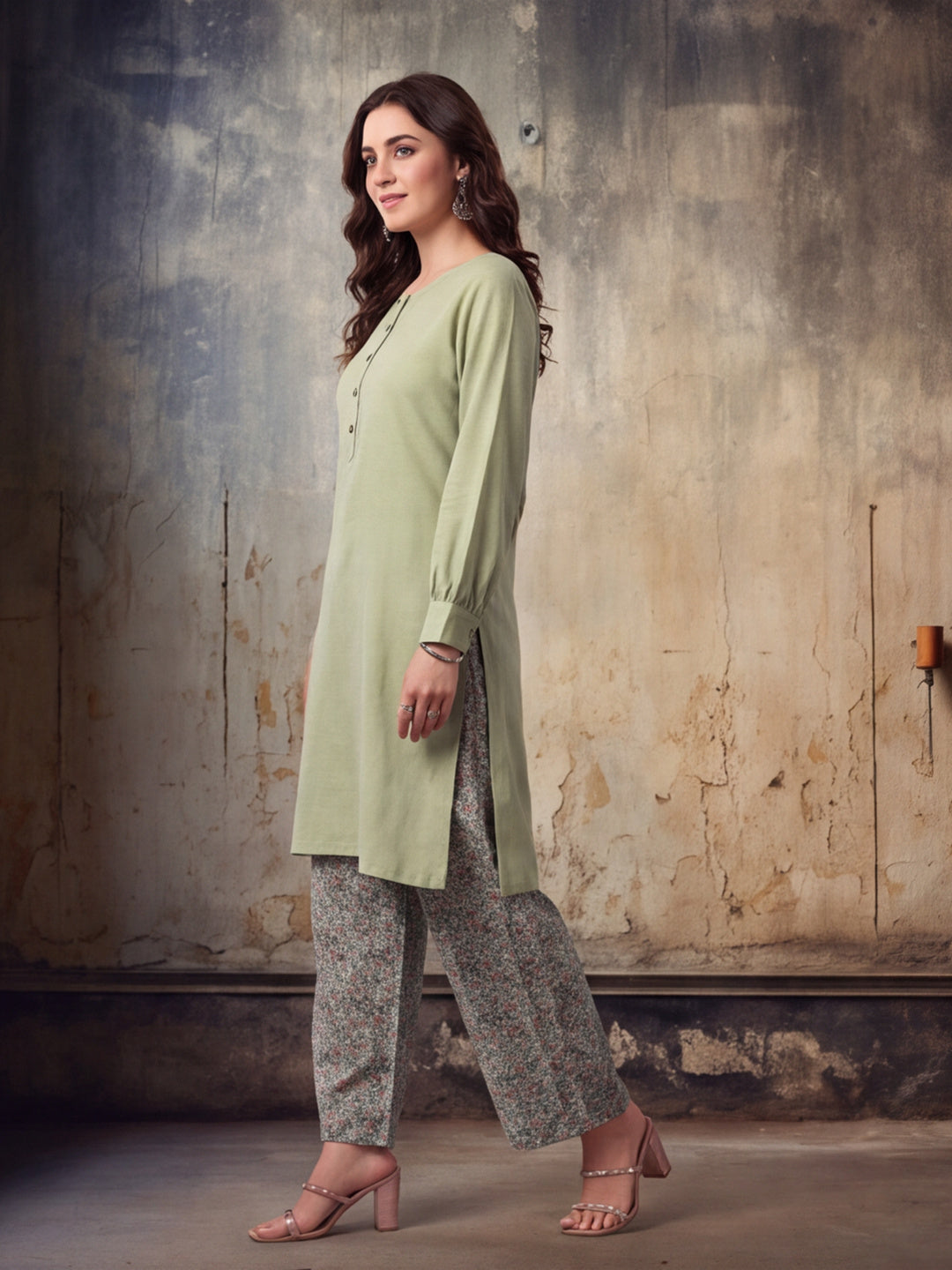 Women Striaght Printed Straight Kurta Sets