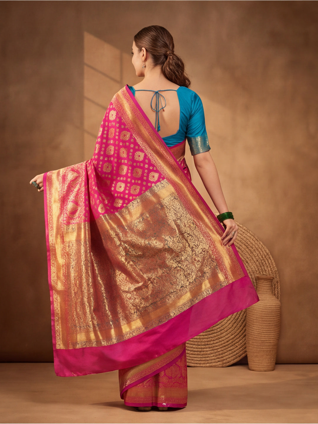 Gajri Grandeur: Weaving Work Banarasi Silk Saree