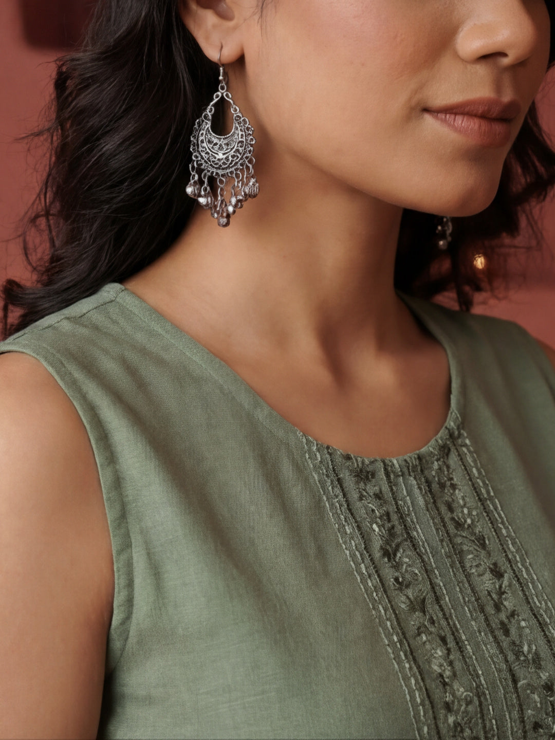 Green Embroidered Sleeveless Kurta