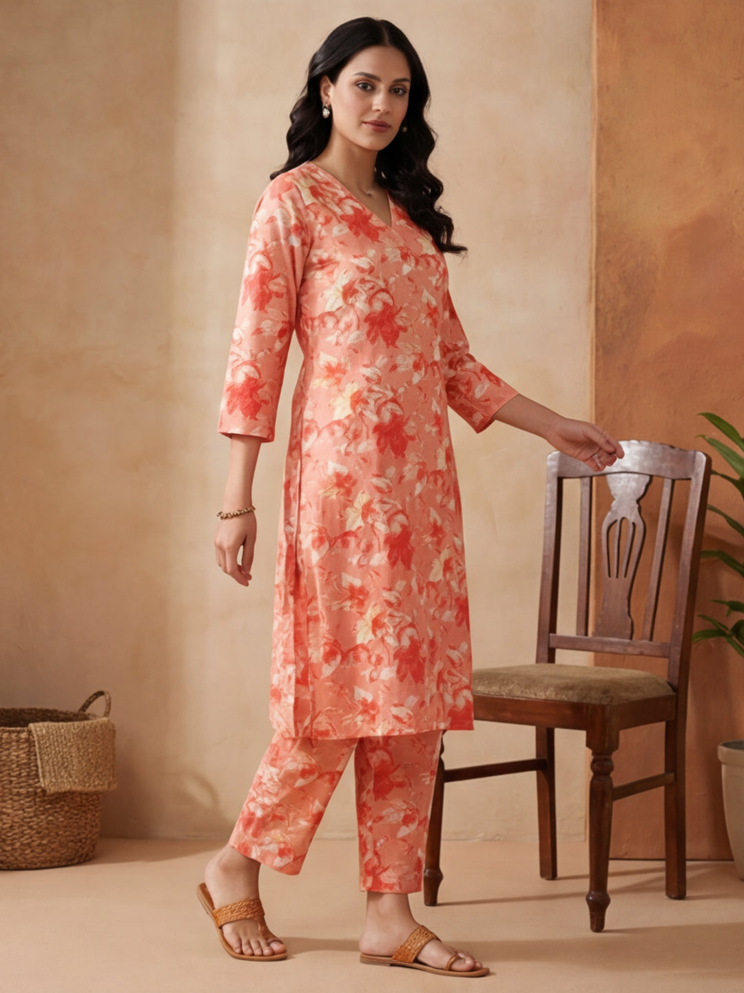 Floral Printed Straight Kurta & Trousers Sets