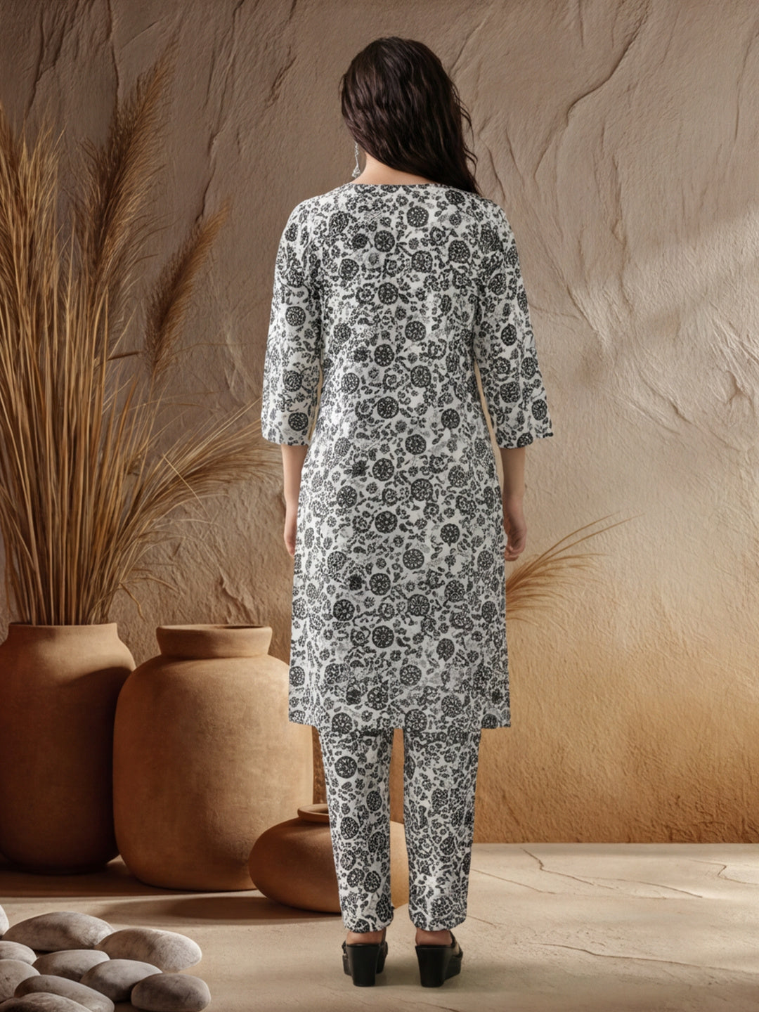 Floral Printed Straight Kurta & Trousers Sets