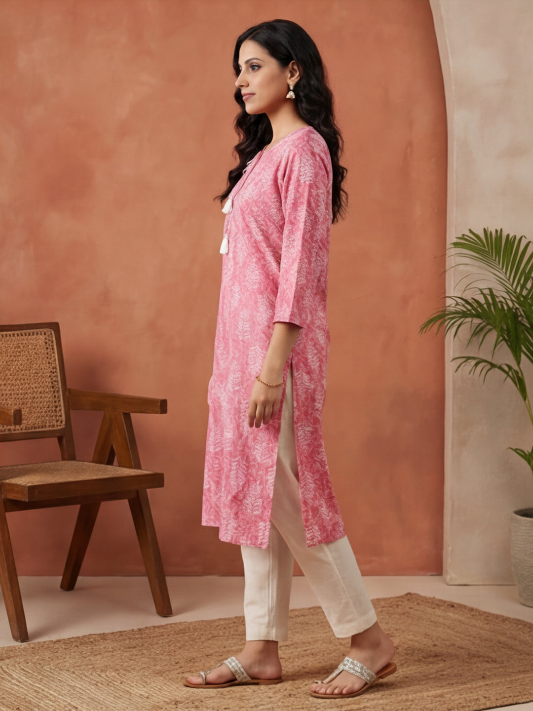 Floral Embroidered Straight Kurta