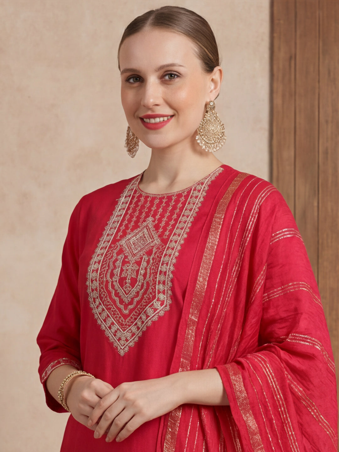 Ethnic Motifs Yoke Design Straight Kurta & Trousers Sets