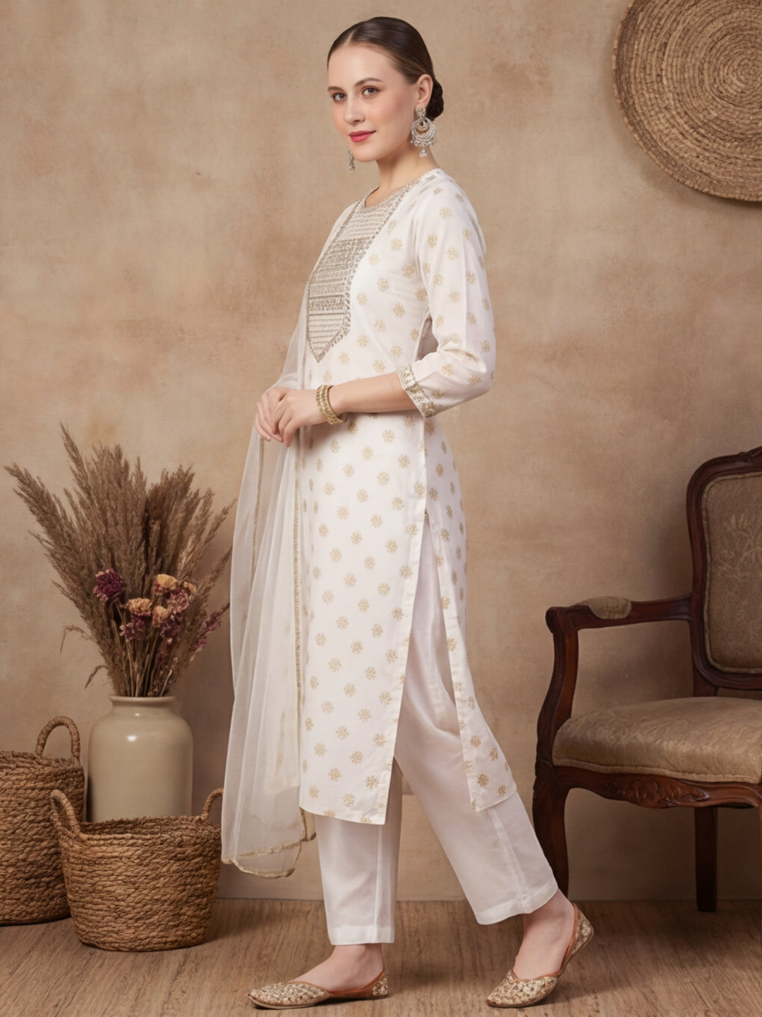 Ethnic Motifs Embroidered Straight Kurta & Trousers Sets