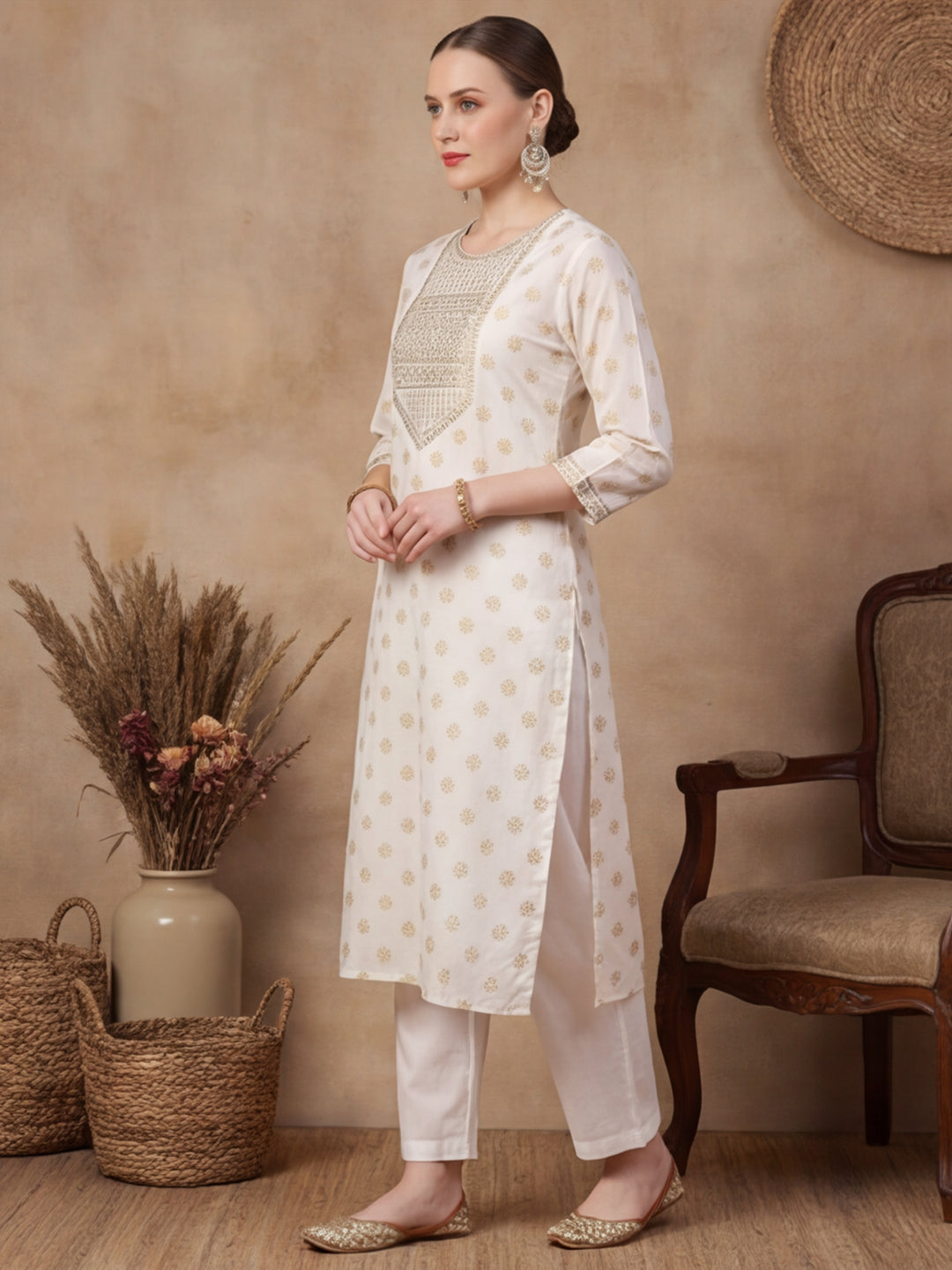 Ethnic Motifs Embroidered Straight Kurta & Trousers Sets